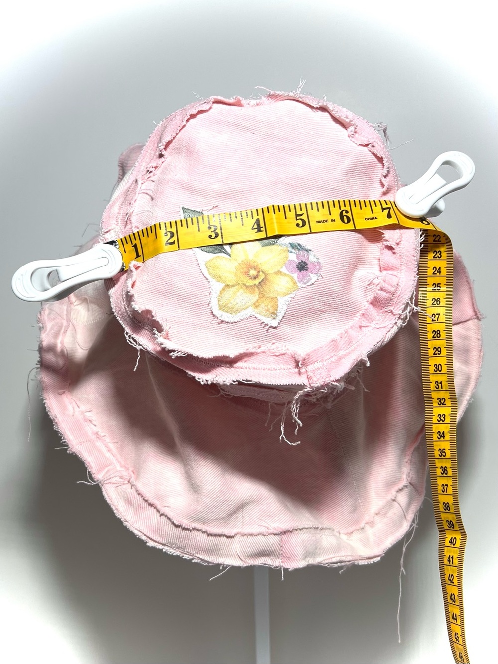 🌸 Handmade | Distressed Pink Floral Bucket Hat with Bird Patch Detail | size M - Picture 5 of 6